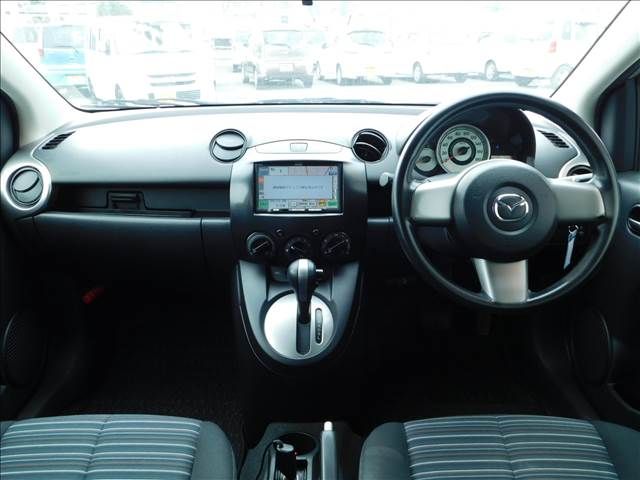 MAZDA DEMIO 2011 Image 31