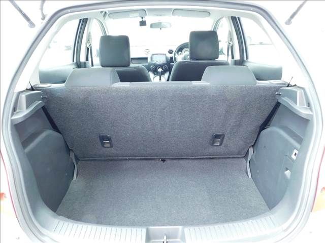 MAZDA DEMIO 2011 Image 31