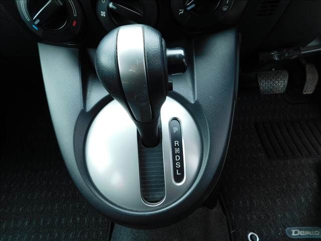 MAZDA DEMIO 2011 Image 31