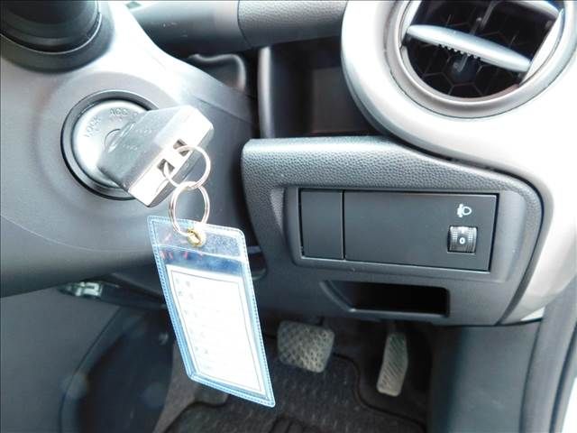 MAZDA DEMIO 2011 Image 31