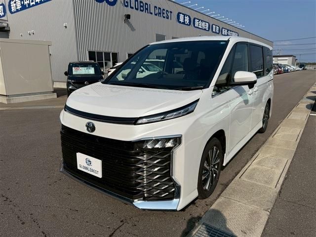 TOYOTA VOXY HYBRID 2026 Image 31