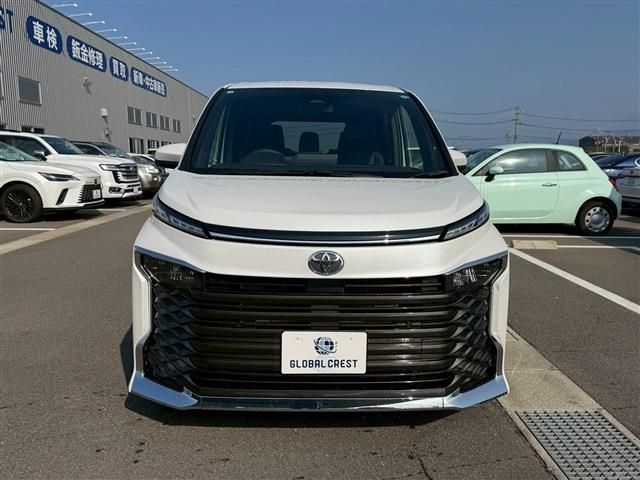 TOYOTA VOXY HYBRID 2026 Image 31