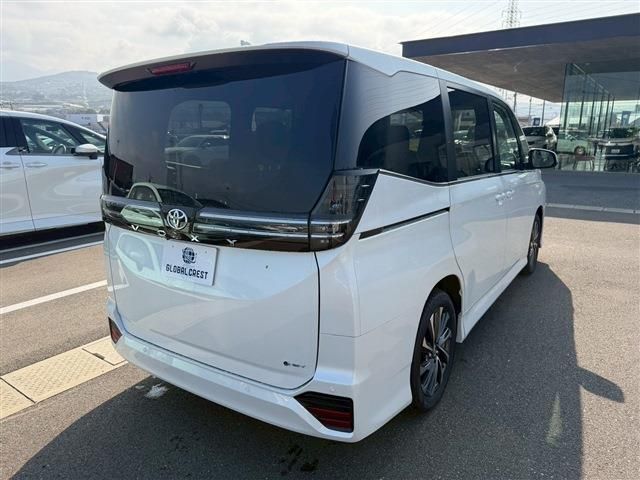 TOYOTA VOXY HYBRID 2026 Image 31