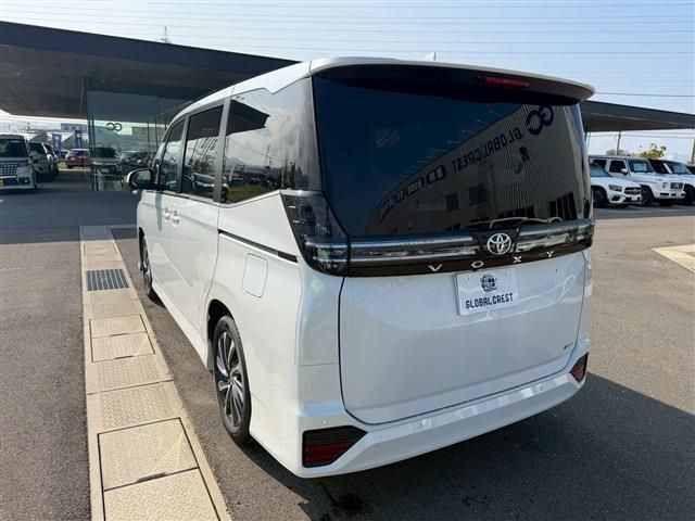TOYOTA VOXY HYBRID 2026 Image 31