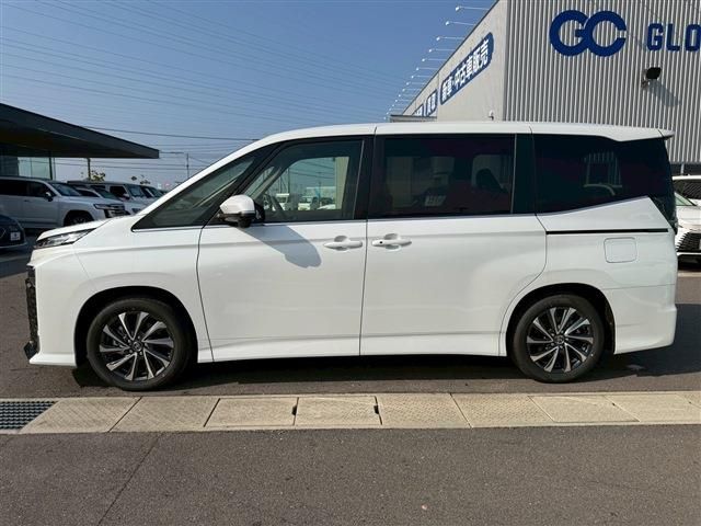 TOYOTA VOXY HYBRID 2026 Image 31