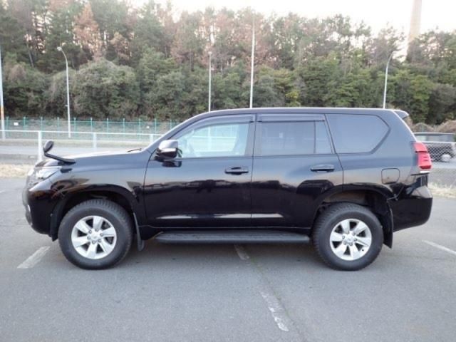 TOYOTA LANDCRUISER PRADO 2019 Image 31