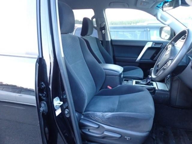 TOYOTA LANDCRUISER PRADO 2019 Image 31