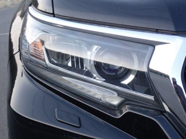 TOYOTA LANDCRUISER PRADO 2019 Image 31
