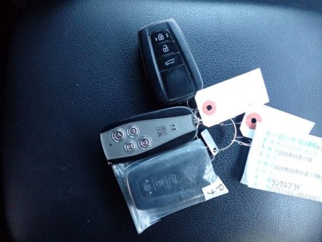 TOYOTA LANDCRUISER PRADO 2019 Image 31