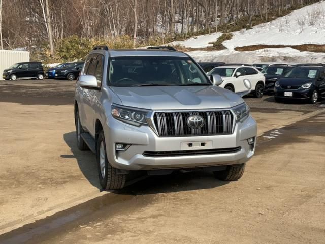 TOYOTA LANDCRUISER PRADO 2018 Image 31