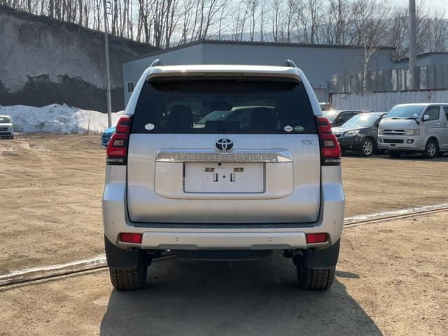 TOYOTA LANDCRUISER PRADO 2018 Image 31