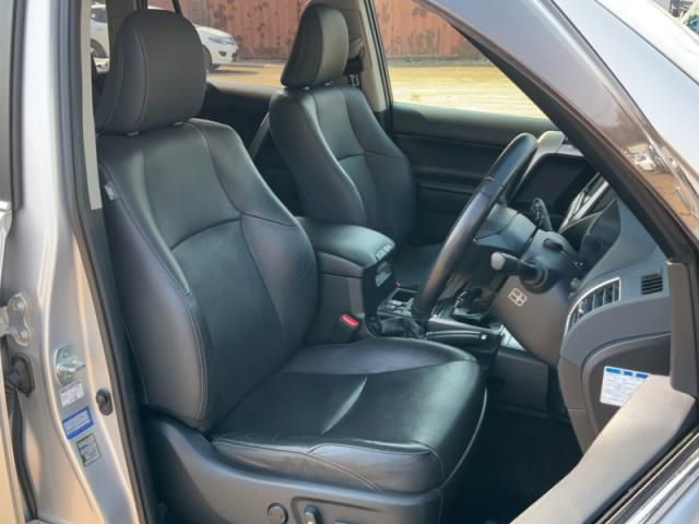 TOYOTA LANDCRUISER PRADO 2018 Image 31