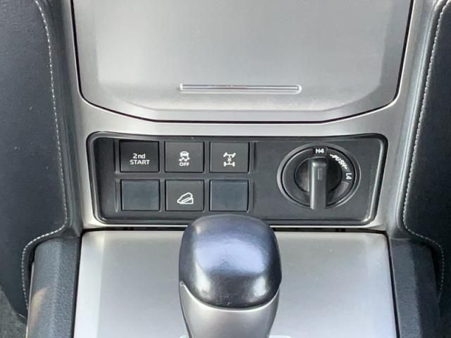 TOYOTA LANDCRUISER PRADO 2018 Image 31