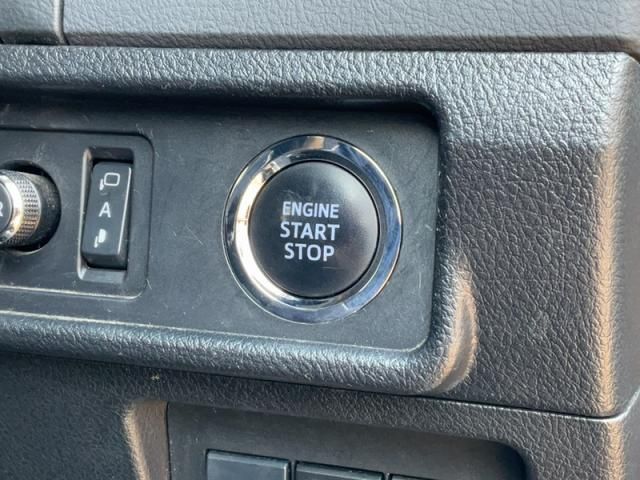 TOYOTA LANDCRUISER PRADO 2018 Image 31