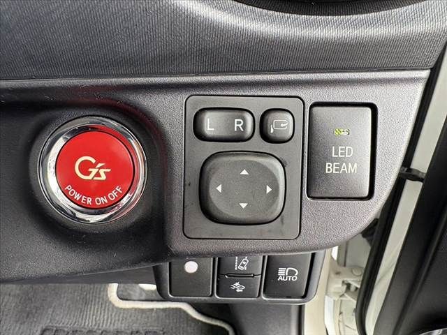 TOYOTA AQUA 2016 Image 31