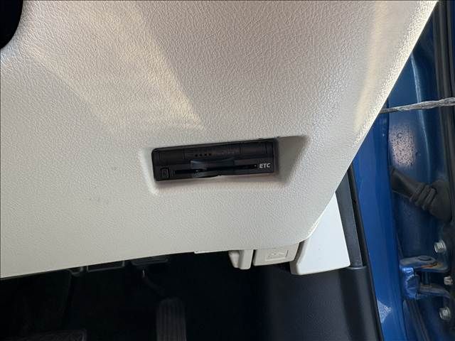 TOYOTA SIENTA HYBRID 2016 Image 31