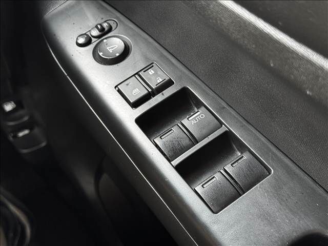 HONDA N BOX CUSTOM 2014 Image 31