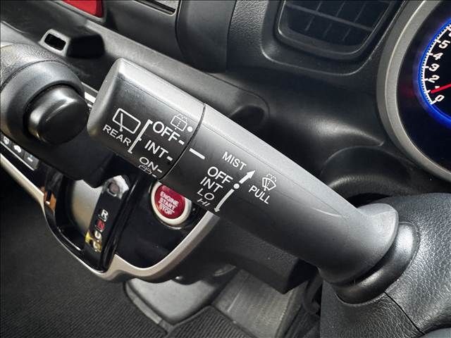 HONDA N BOX CUSTOM 2014 Image 31