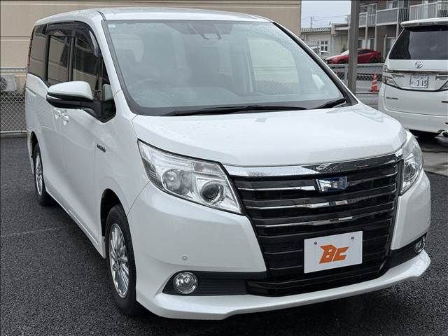 TOYOTA NOAH 2017 Image 31