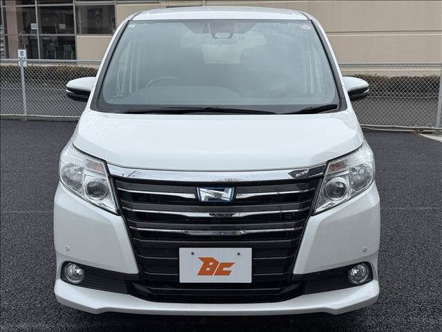 TOYOTA NOAH 2017 Image 31