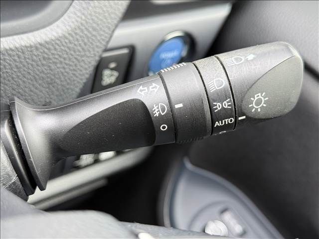 TOYOTA NOAH 2017 Image 31