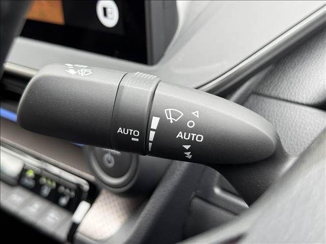 TOYOTA PRIUS 4WD 2024 Image 31