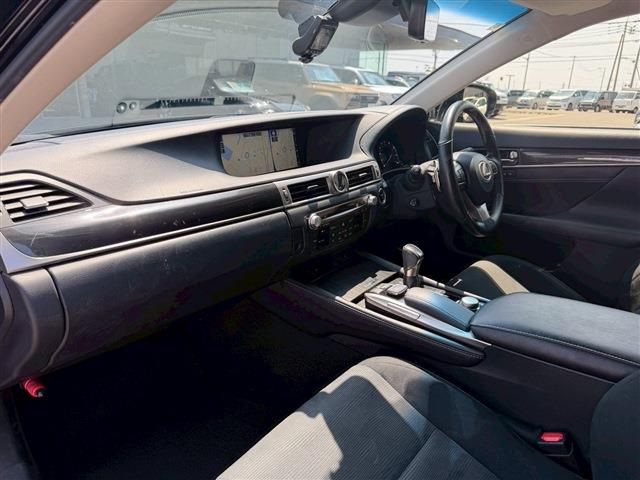 TOYOTA LEXUS GS300H 2018 Image 31