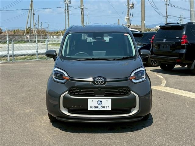 TOYOTA SIENTA HYBRID 2024 Image 31