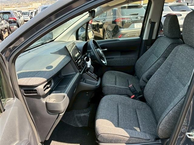 TOYOTA SIENTA HYBRID 2024 Image 31