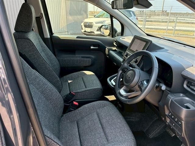 TOYOTA SIENTA HYBRID 2024 Image 31