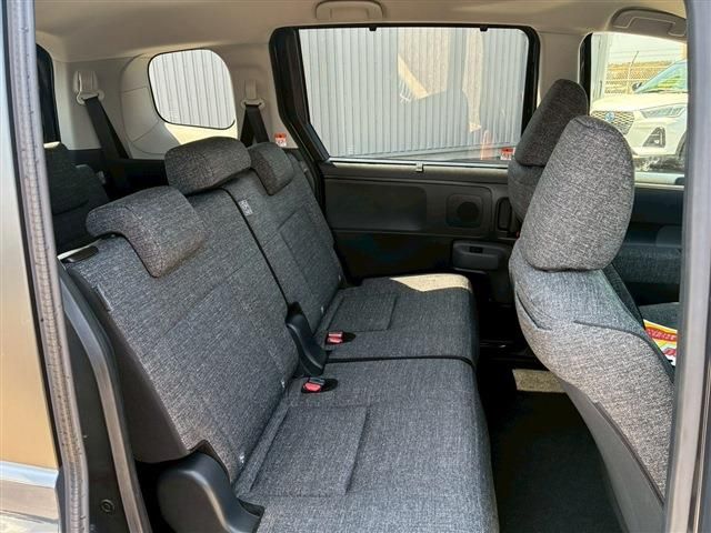 TOYOTA SIENTA HYBRID 2024 Image 31