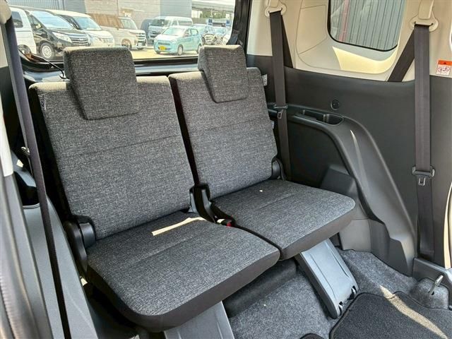 TOYOTA SIENTA HYBRID 2024 Image 31