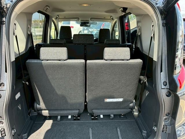 TOYOTA SIENTA HYBRID 2024 Image 31