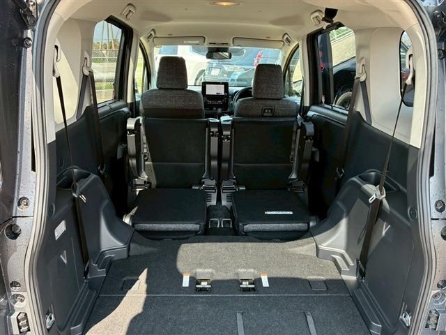 TOYOTA SIENTA HYBRID 2024 Image 31