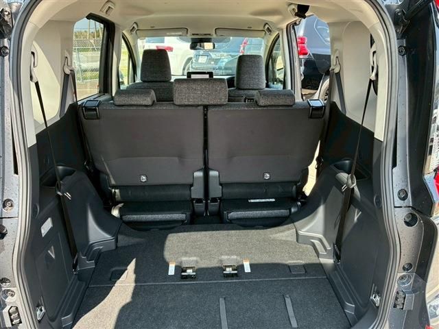 TOYOTA SIENTA HYBRID 2024 Image 31