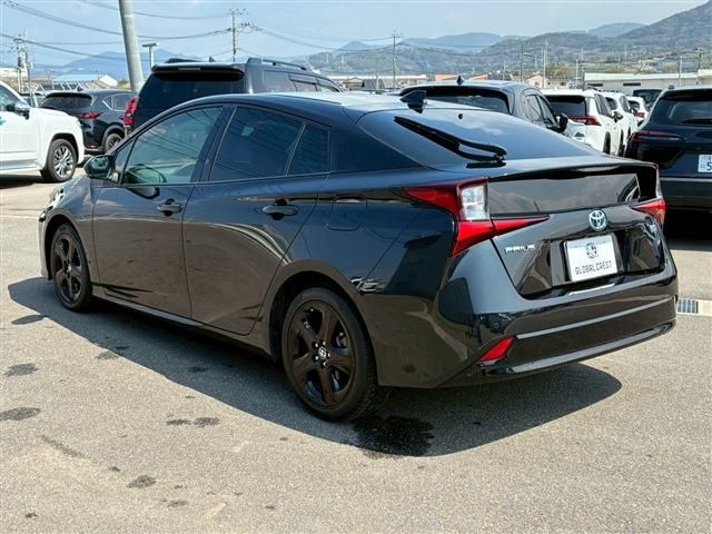 TOYOTA PRIUS 2022 Image 31