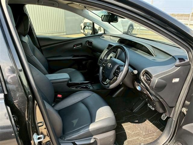 TOYOTA PRIUS 2022 Image 31