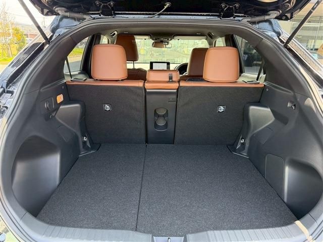 TOYOTA YARIS CROSS HYBRID 2025 Image 31