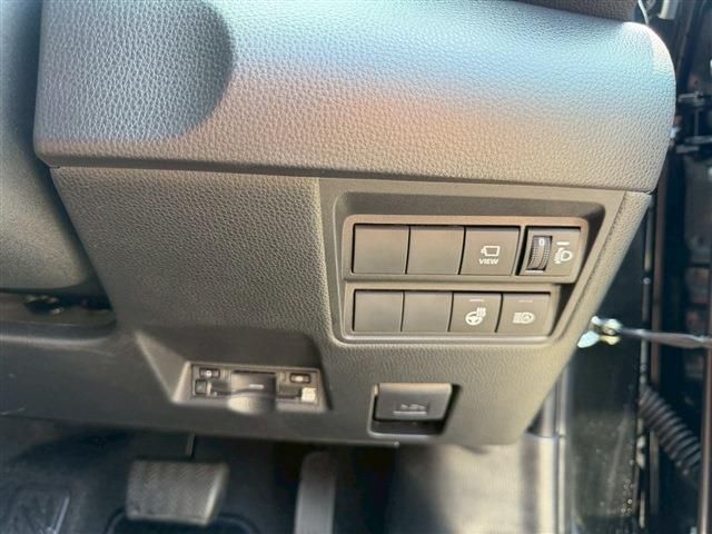 TOYOTA YARIS CROSS HYBRID 2025 Image 31