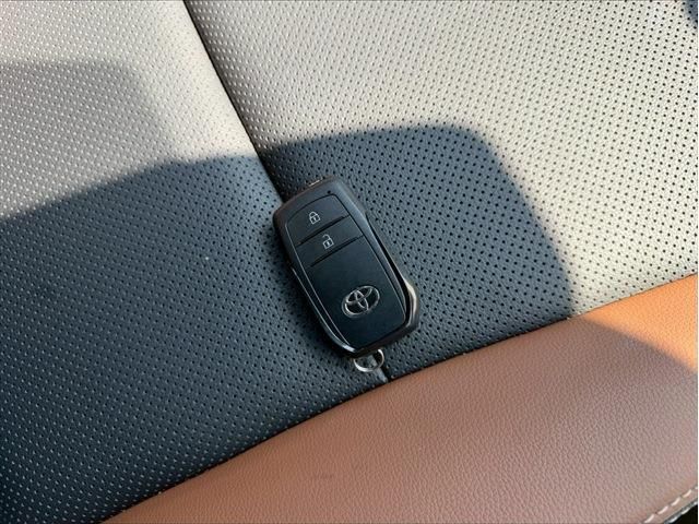 TOYOTA YARIS CROSS HYBRID 2025 Image 31