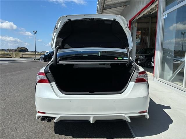 TOYOTA CAMRY HYBRID 2020 Image 31