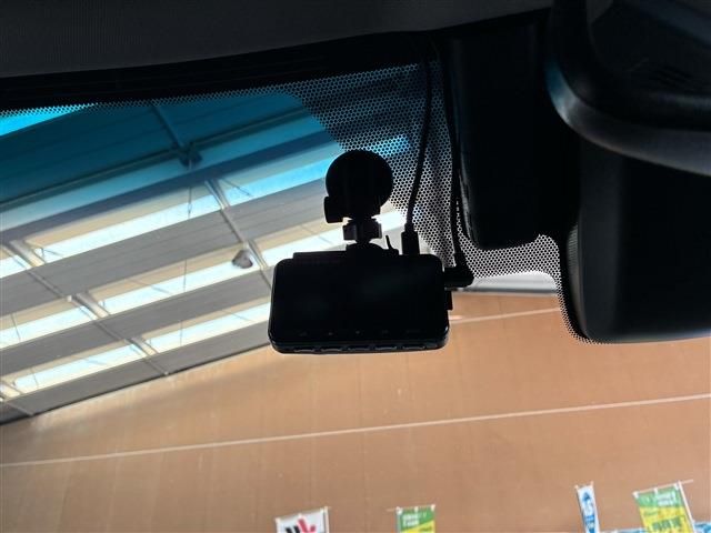 TOYOTA CAMRY HYBRID 2020 Image 31