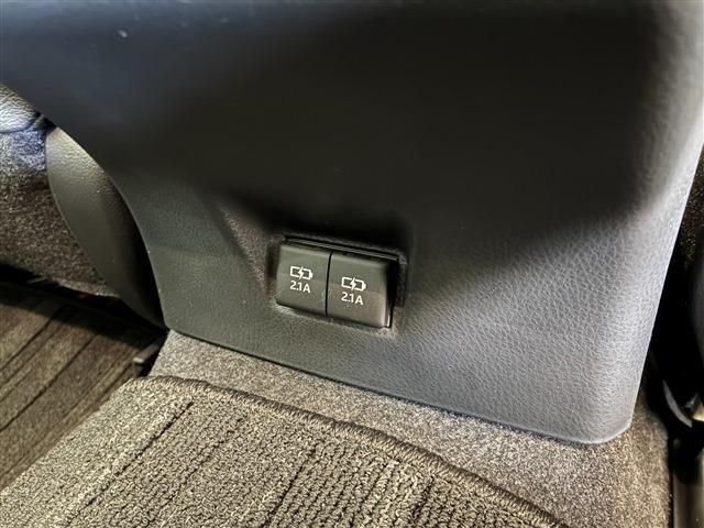 TOYOTA CAMRY HYBRID 2020 Image 31