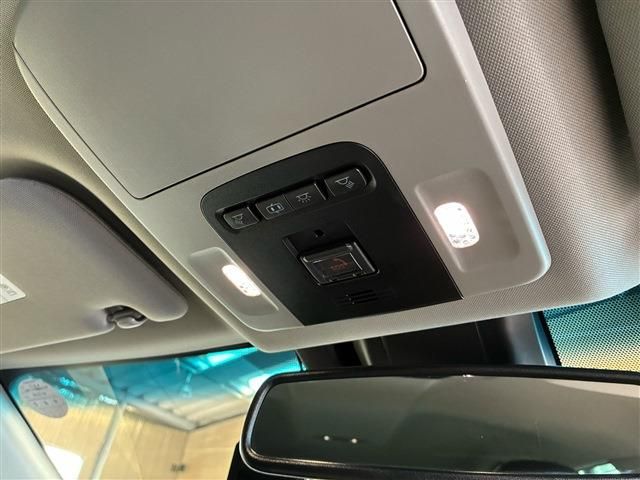 TOYOTA CAMRY HYBRID 2020 Image 31