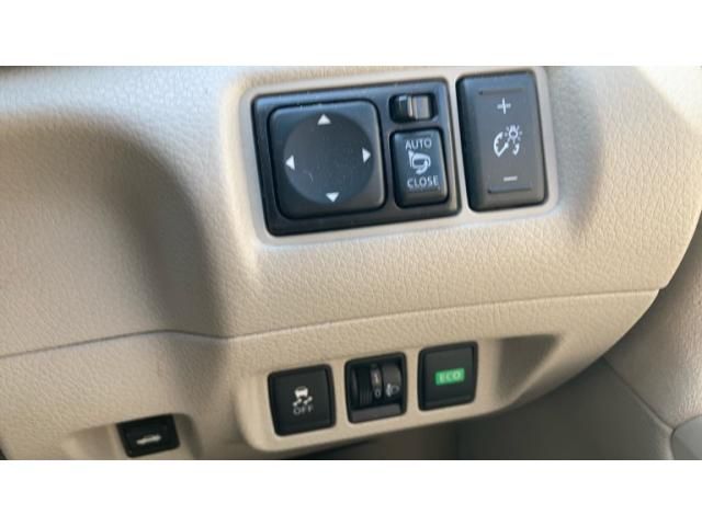 NISSAN SYLPHY 2012 Image 31