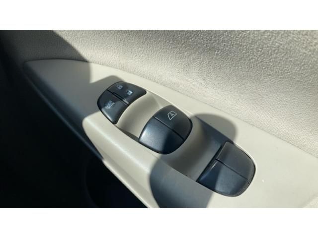 NISSAN SYLPHY 2012 Image 31