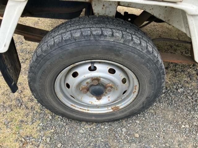 DAIHATSU HIJET TRUCK 4WD 2000 Image 31