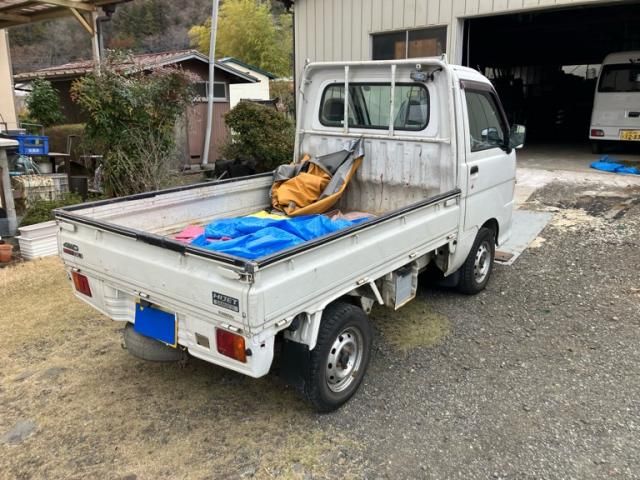 DAIHATSU HIJET TRUCK 4WD 2000 Image 31