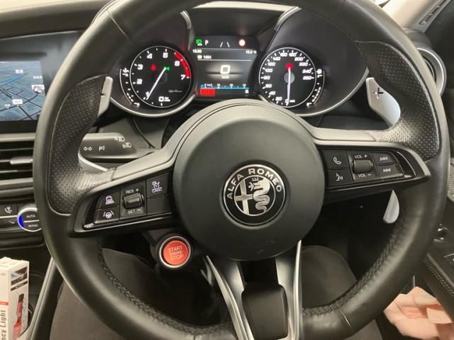 ALFAROMEO GIULIA 2021 Image 31