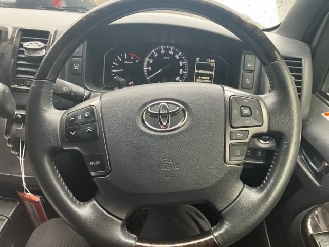 TOYOTA HIACE VAN 2WD 2024 Image 31